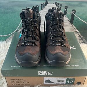 Eddie Bauer Men’s outdoor boots